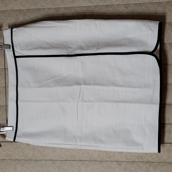 ANN TAYLOR Petite pencil skirt white 12P - Picture 1 of 8